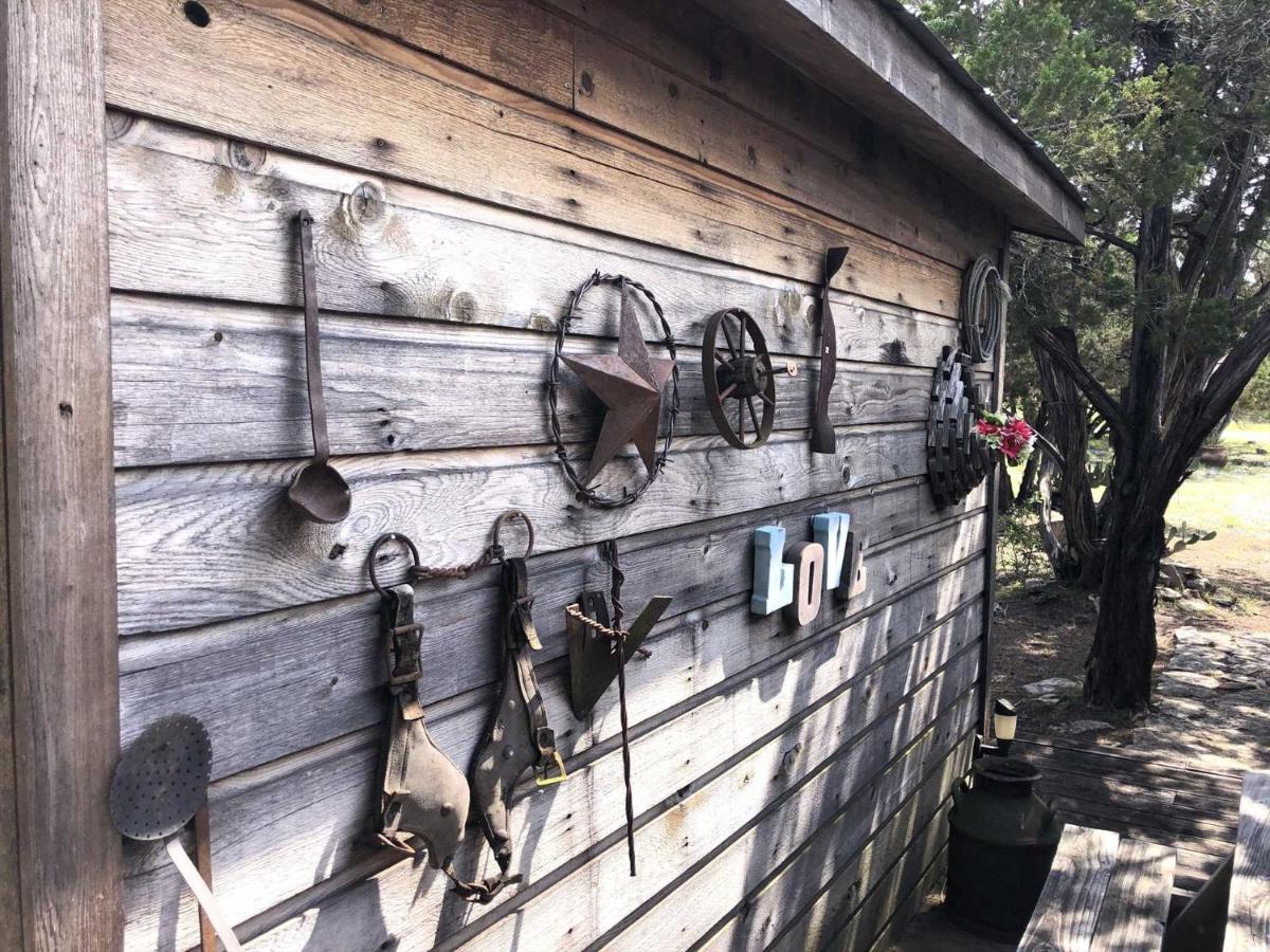 Rockin' B Ranch Love Shack Pipe Creek 外观 照片