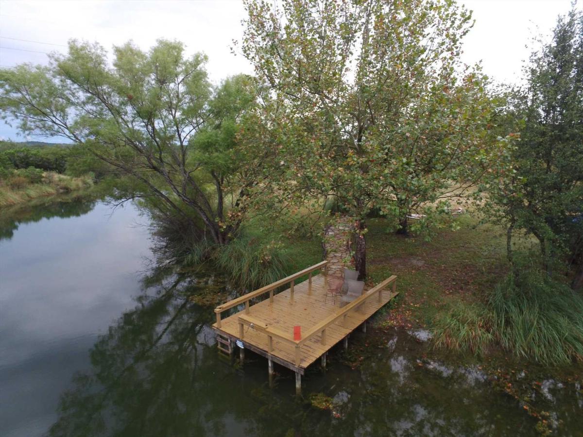 Rockin' B Ranch Love Shack Pipe Creek 外观 照片