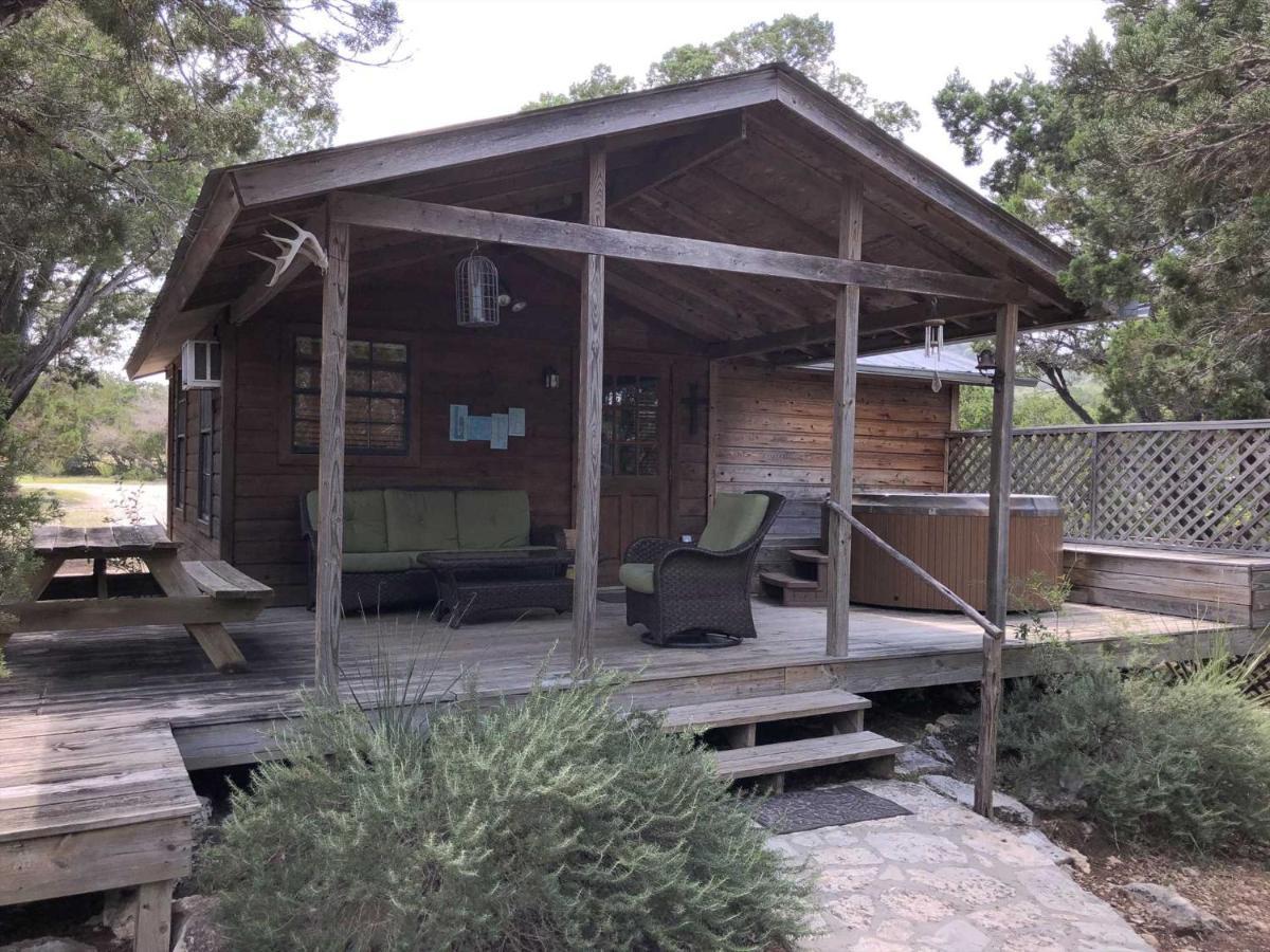 Rockin' B Ranch Love Shack Pipe Creek 外观 照片